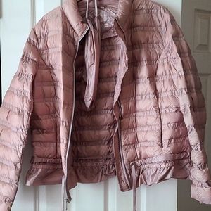 BCBG Light Packable Down jacket.with bag